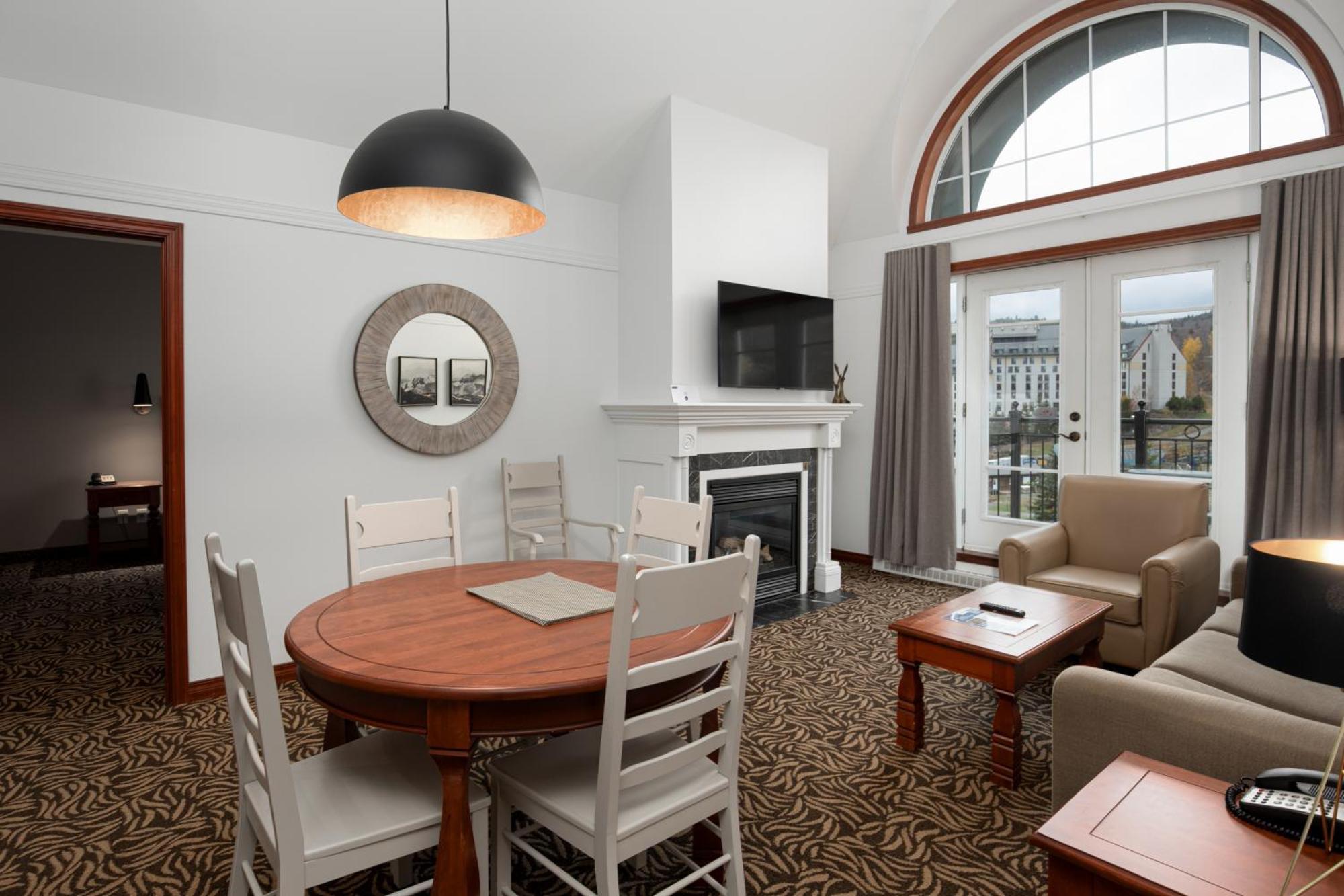 Sommet Des Neiges Hotel Mont-Tremblant Exterior photo